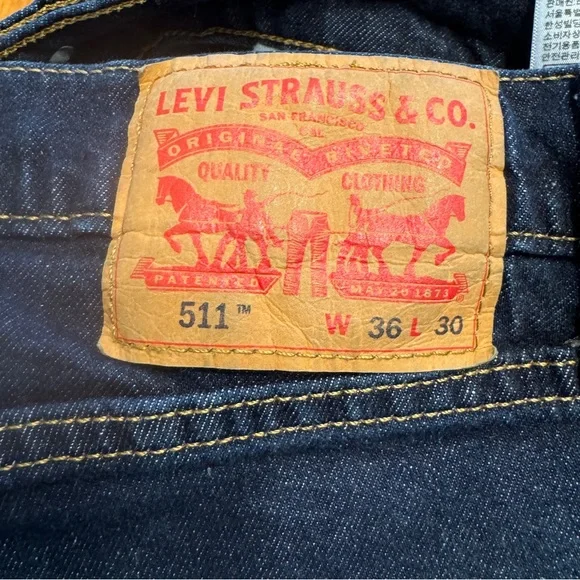 Levi's Mens 511 Jeans - 045114534 - Dark Wash Blue - frayed bottoms 36 x 30 - Picture 5 of 16